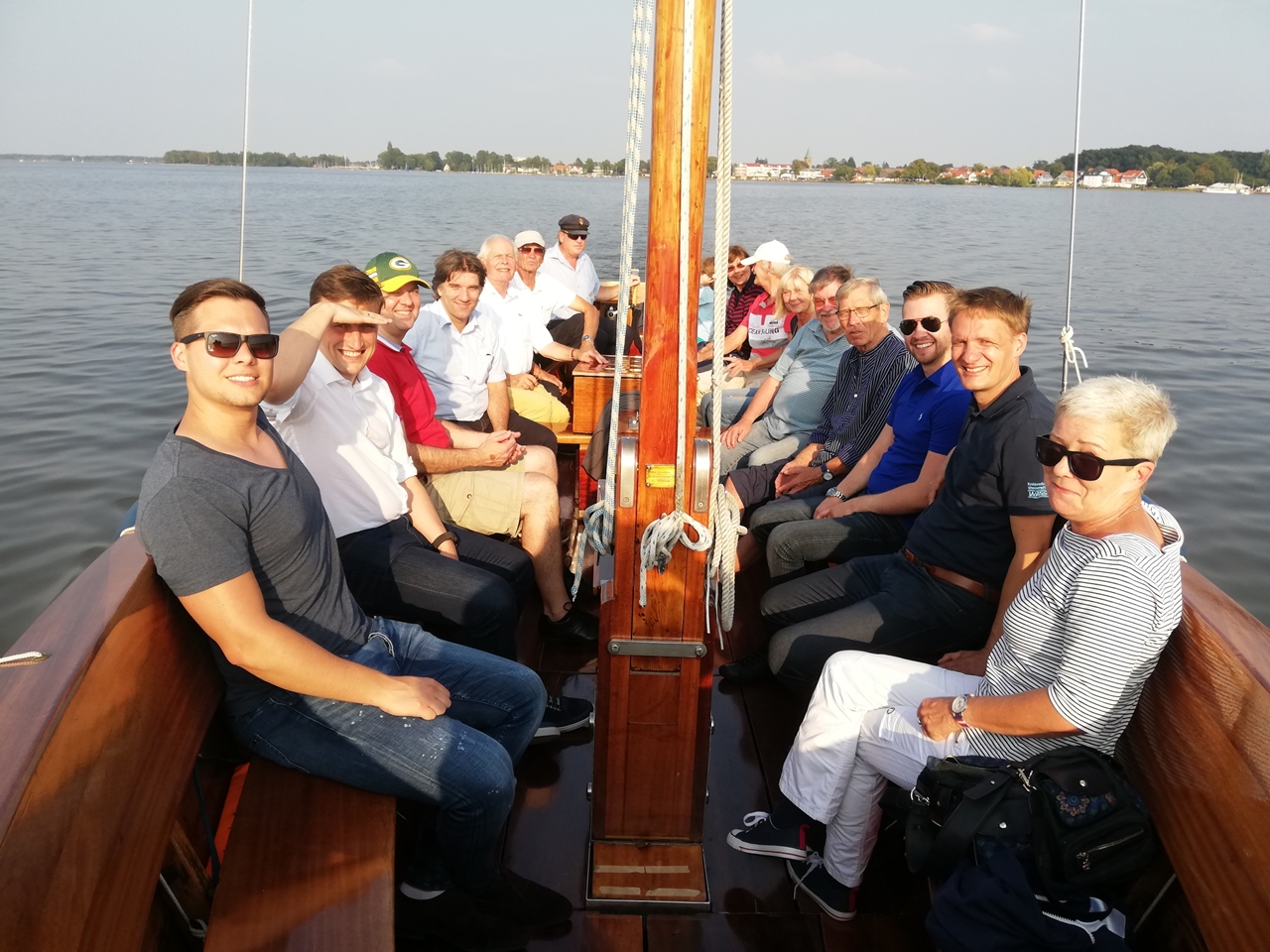 CDU-Mitglieder und Gste (l.v. links Sebastian Lechner MdL, l.v. rechts Gaylord Kurre)